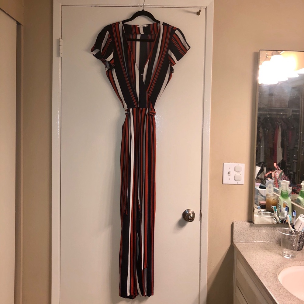 Tularosa stripped Jumpsuit size S excellent cond